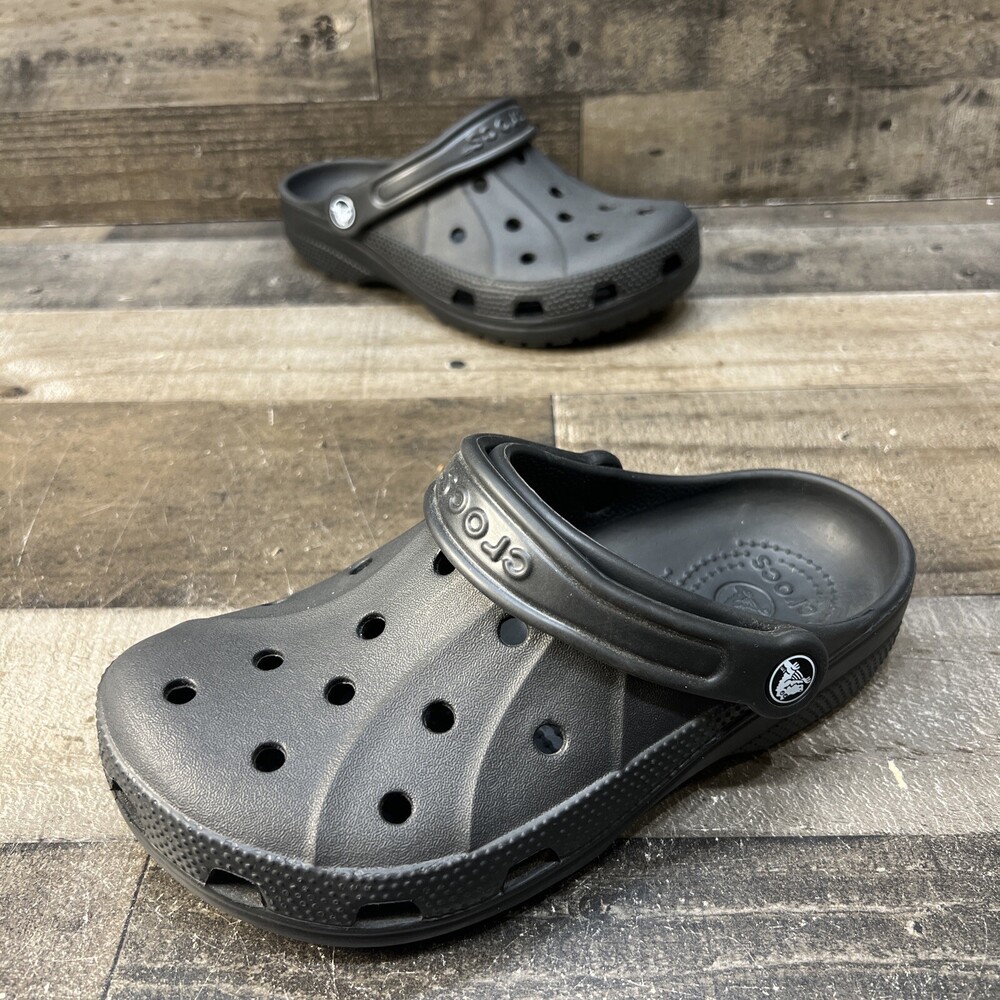 Crocs Womens Black Rubber Strap Slip On sandals Size 6 GREAT!